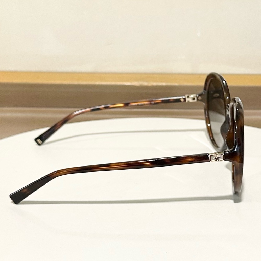 Givenchy Round Polarized Tostoise Sunglasses - image 5